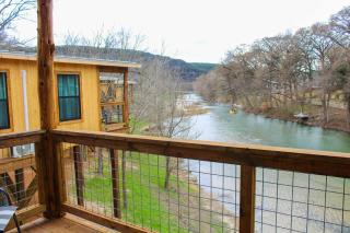 Waterfront Sky Cabin 1 - New Braunfels - 9