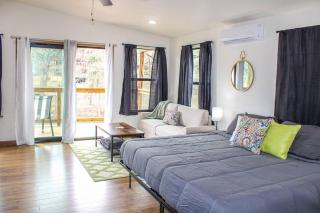 Waterfront Sky Cabin 1 - New Braunfels - 8