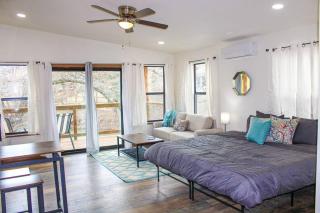 Waterfront Sky Cabin 2 - New Braunfels - 4