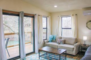 Waterfront Sky Cabin 2 - New Braunfels - 1