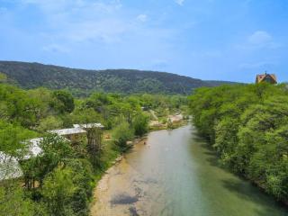 Waterfront Sky Cabin 3 - New Braunfels - 8
