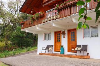 Hospedaria Brigite - Apartamento de Férias - Treze Tílias - 7