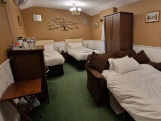 Diadem Hotel - 4