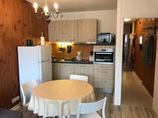 Appartement central à Super Besse, 2 chambres, proche pistes - FR-1-814-11 - Besse-et-Saint-Anastaise - 4