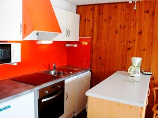 Appartement skis aux pieds, F2+Cabine au 20ème étage - FR-1-814-25 - Besse-et-Saint-Anastaise - 8
