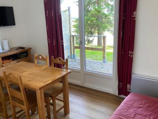 Appartement avec terrasse et piscine proche nature à Super-Besse - FR-1-814-52 - Besse-et-Saint-Anastaise - 6