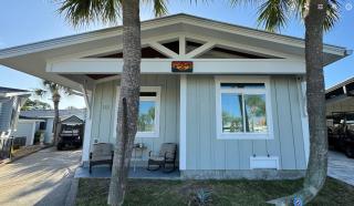 Beach Retreat with Golf Cart and Endless Amenities - Panama City Beach - 4