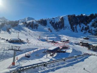 Studio lumineux avec balcon, parking inclus, proche des pistes - FR-1-181-2853 - 2