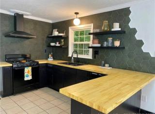 Ultimate Family Getaway Private Pool and Hot Tub - Fayetteville - 6