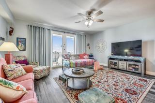 Laketown Wharf 835 - Very Cool 1 BedroomBunks, Sleeps 6, Free Fun! condo - Panama City Beach - 0