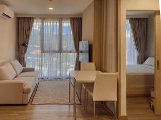 2 BD Skypark Condo - - 0