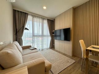 2 BD Skypark Condo - - 6