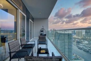 Luxury 2BD Apt with Pool GYM & Burj Khalifa Views - 6