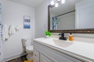 Rina's yellow house - Sammamish - 9