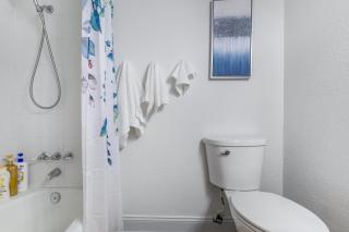 Rina's yellow house - 1