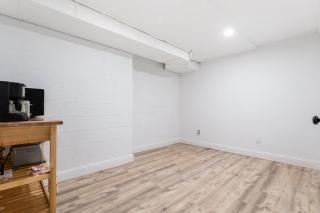 Pet friendly 1br with huge yard - 5