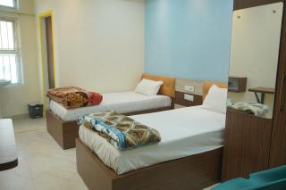 Hotel Aaradhya Near Airport - Guwahati - 1