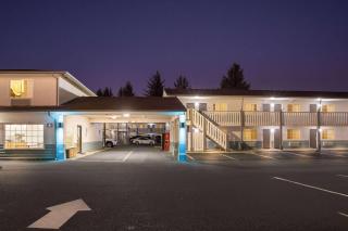 Super 8 by Wyndham Crescent City - Crescent City - 5