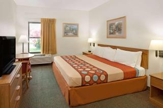 Super 8 by Wyndham Hampshire IL - Hampshire - 7