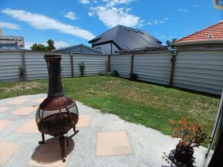 Colorful Latin-inspired Home Near the Beach - Papamoa - 1