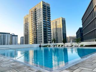 Elegant 2BR Living Steps from Dubai Hills Park - 1