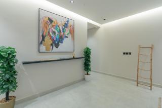 Big Apartment Near The Airport - Riade - 3