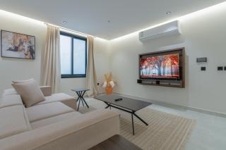 Big Apartment Near The Airport - Riade - 6