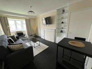 Walthamstow - Apartment - Stay 3 - Street Parking - 1