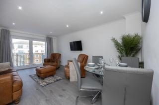 Apartment-Sleeps4-Balcony-Parking-Internet - Brighton & Hove - 2