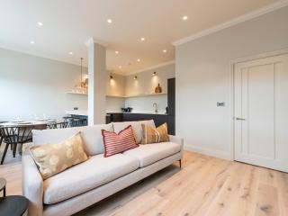 Pass the Keys Stunningly designed gem London - Twickenham - 3