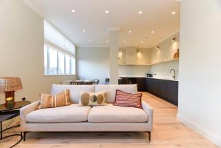 Pass the Keys Stunningly designed gem London - Twickenham - 1
