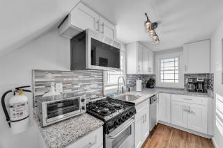 Charming 2-BR Home, 4 Blocks to the Boardwalk home - Seaside Heights - 5