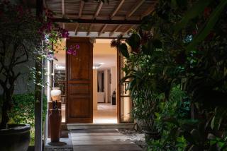 Villa Rosita Oceanfront Villa with Private Chef in Bali - 5