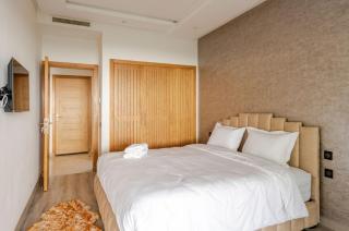 Luxurious Apt with Pool&Sea View - 5