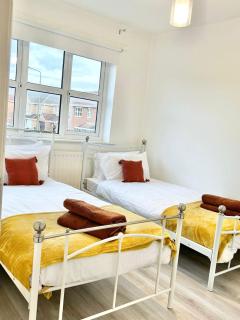 KH-Entire House -Central Scotland, Self-Check-in , Pet-friendly and with Parking - Falkirk - 3