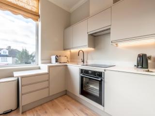 Pass the Keys Stunning loft style apartment - Twickenham - 5