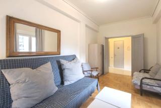 Spacious and bright apt in Eksarchia - 9