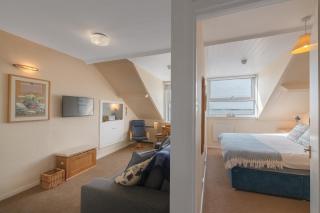 Beach Front flat in Aberdovey - 2