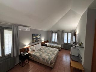 Villa Nasti Hotel Ristorante - Canzo - 1
