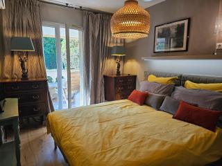 Aix centre, 2 room apartment garden, parking - 8