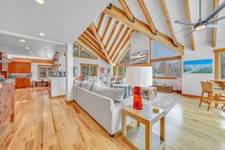 Stunning Mountain Gem with Hot Tub Near Palisades - 3