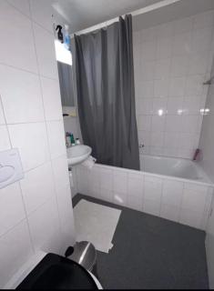 Sherd room in apartment - Thun - 4
