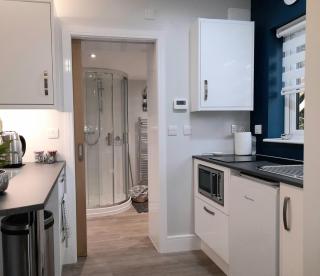 The Hideaway - cosy self-contained studio - 3