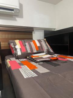 1 BR scenic city view Grass Residences SM North - Manila - 7