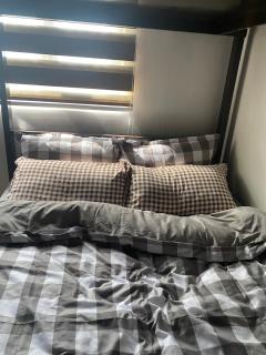 1 BR scenic city view Grass Residences SM North - Manila - 8