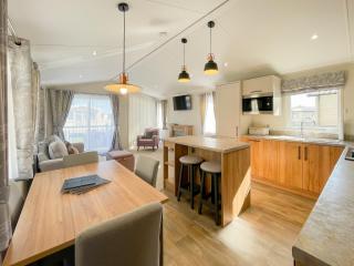 Luxury Coastal Bay Holiday Home - Hartley - 3