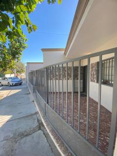 Casa privada con cochera en zona tranquila - 3