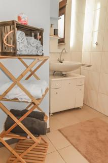 Helle geräumige 80 qm Wohnung - 5 min von Friedberg - Self Check-In - - 7