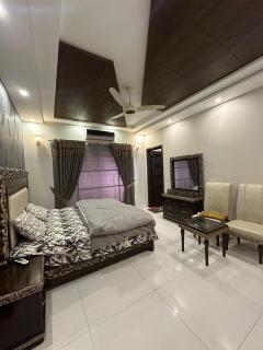 Skylark Lodge Bahria Town Lahore - Lahore - 3