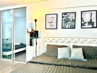 Impact Arena Condo 2Rooms C3 by GoodRoom24 - Ban Bang Phang - 4
